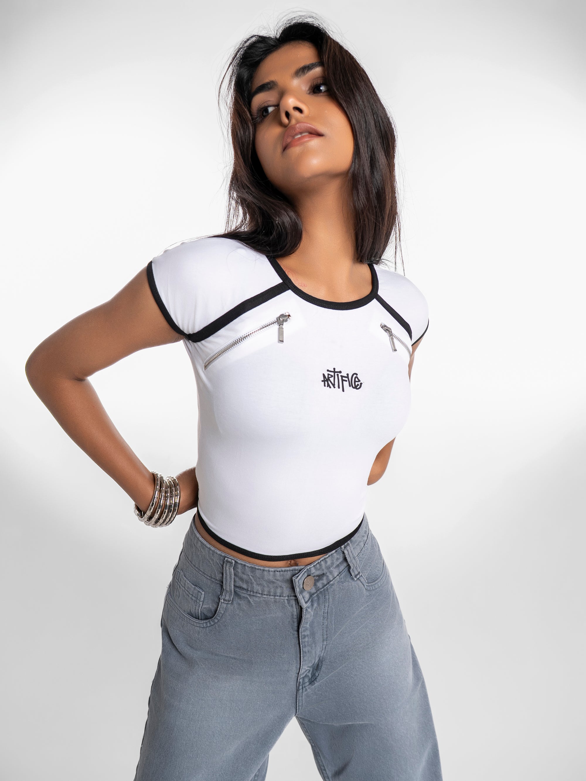 Bolt Zipper Crop Top – Black Piping
