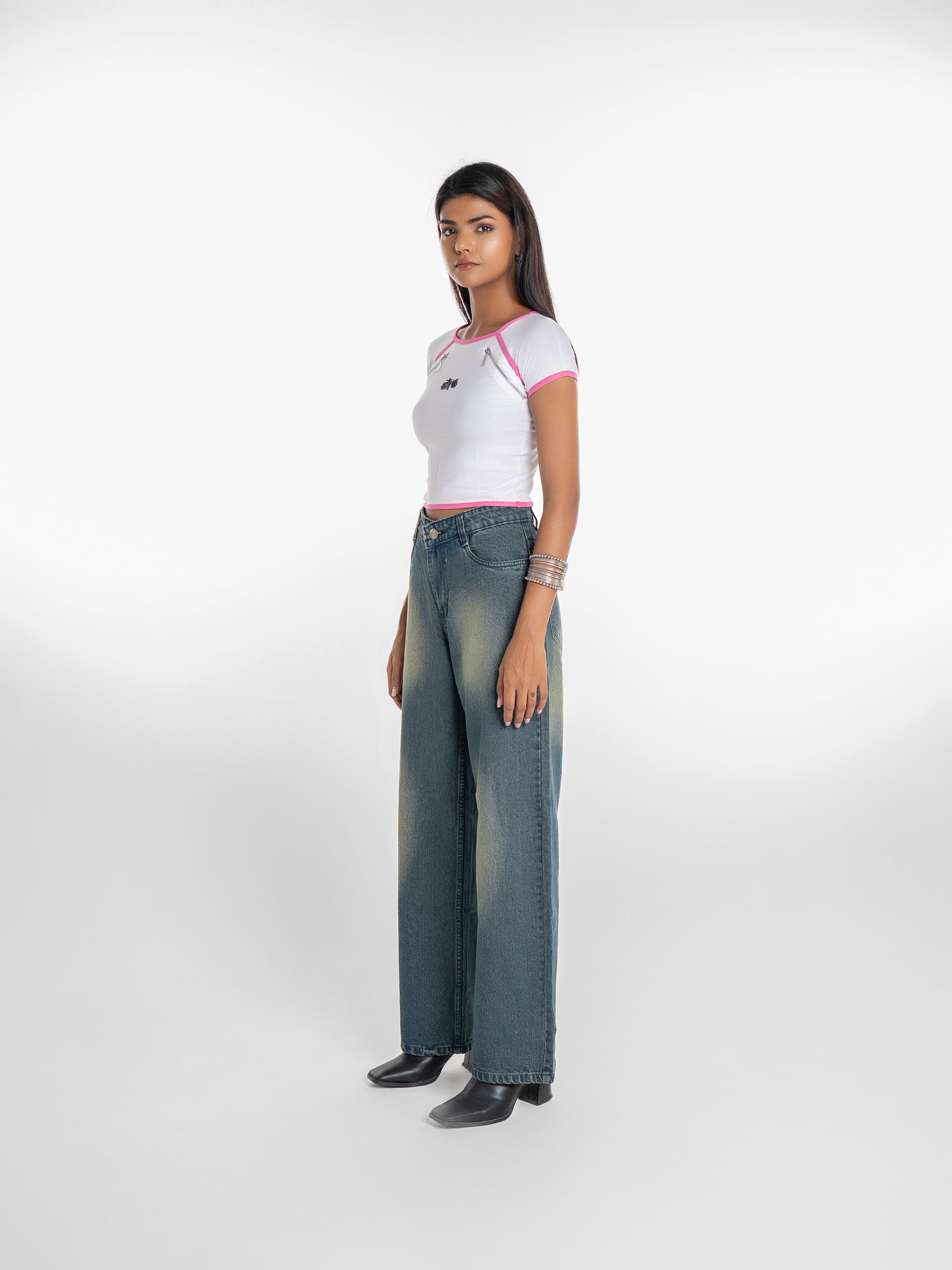 Bolt Zipper Crop Top – Pink Piping