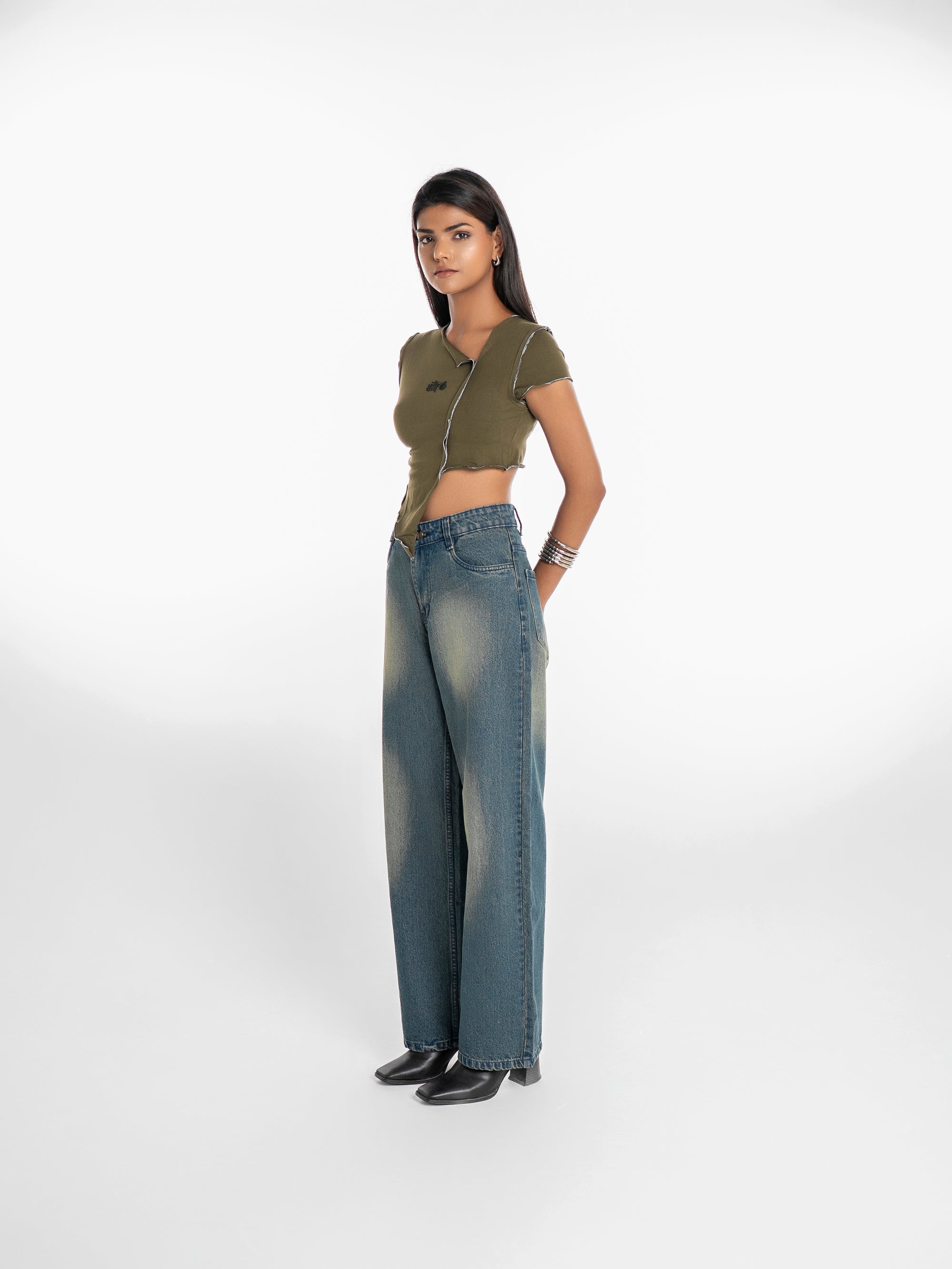 Edgecut Crop Top - Olive